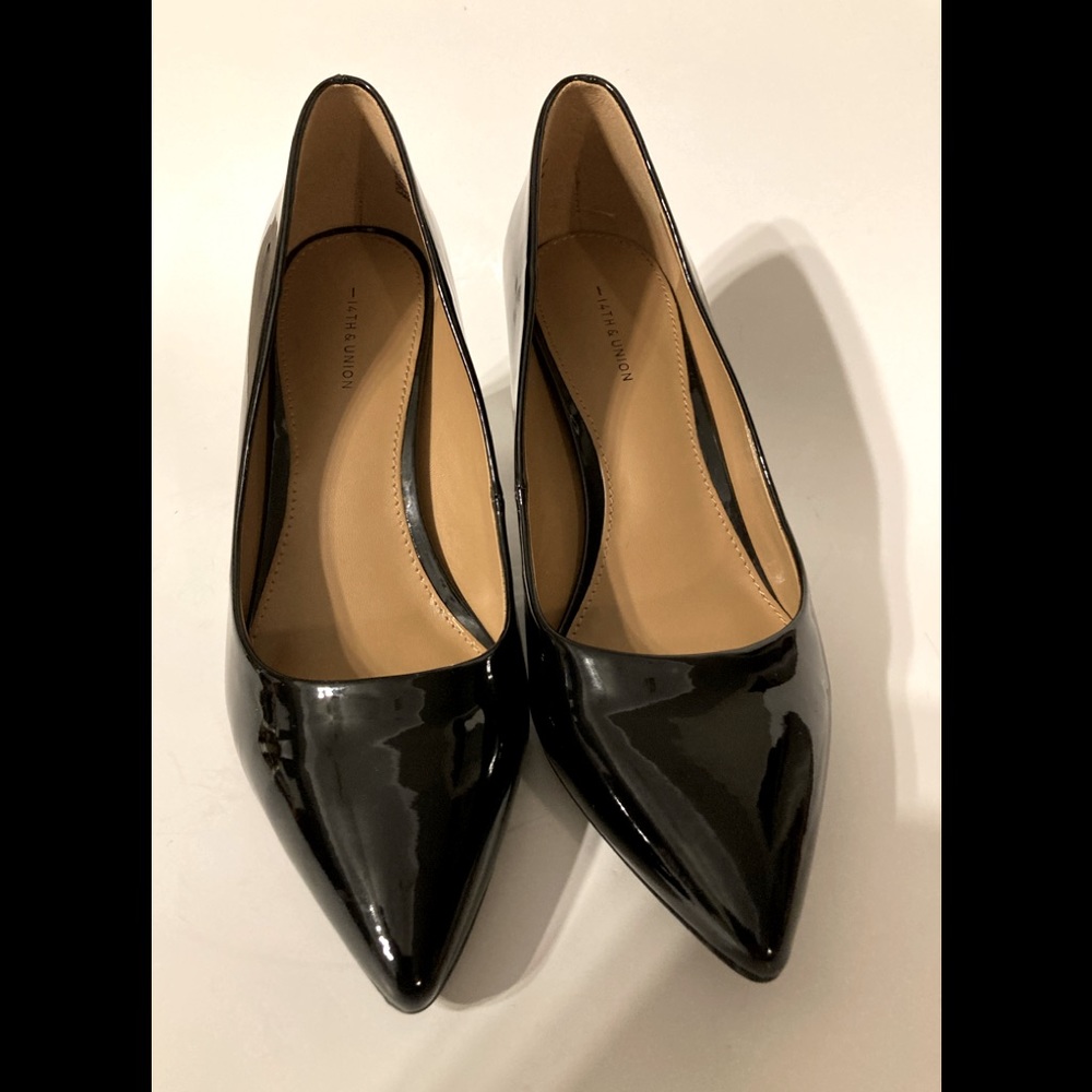14th & Union Black Patent Leather Pumps